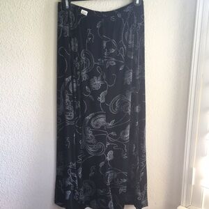 Black Floral-Print Maxi Skirt